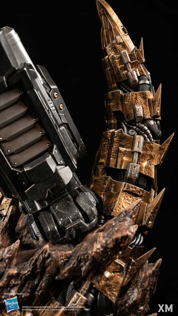 XM Studios Premium Collectibles Nemesis Prime 110 Scale Exclusive Statue  (30 of 30)